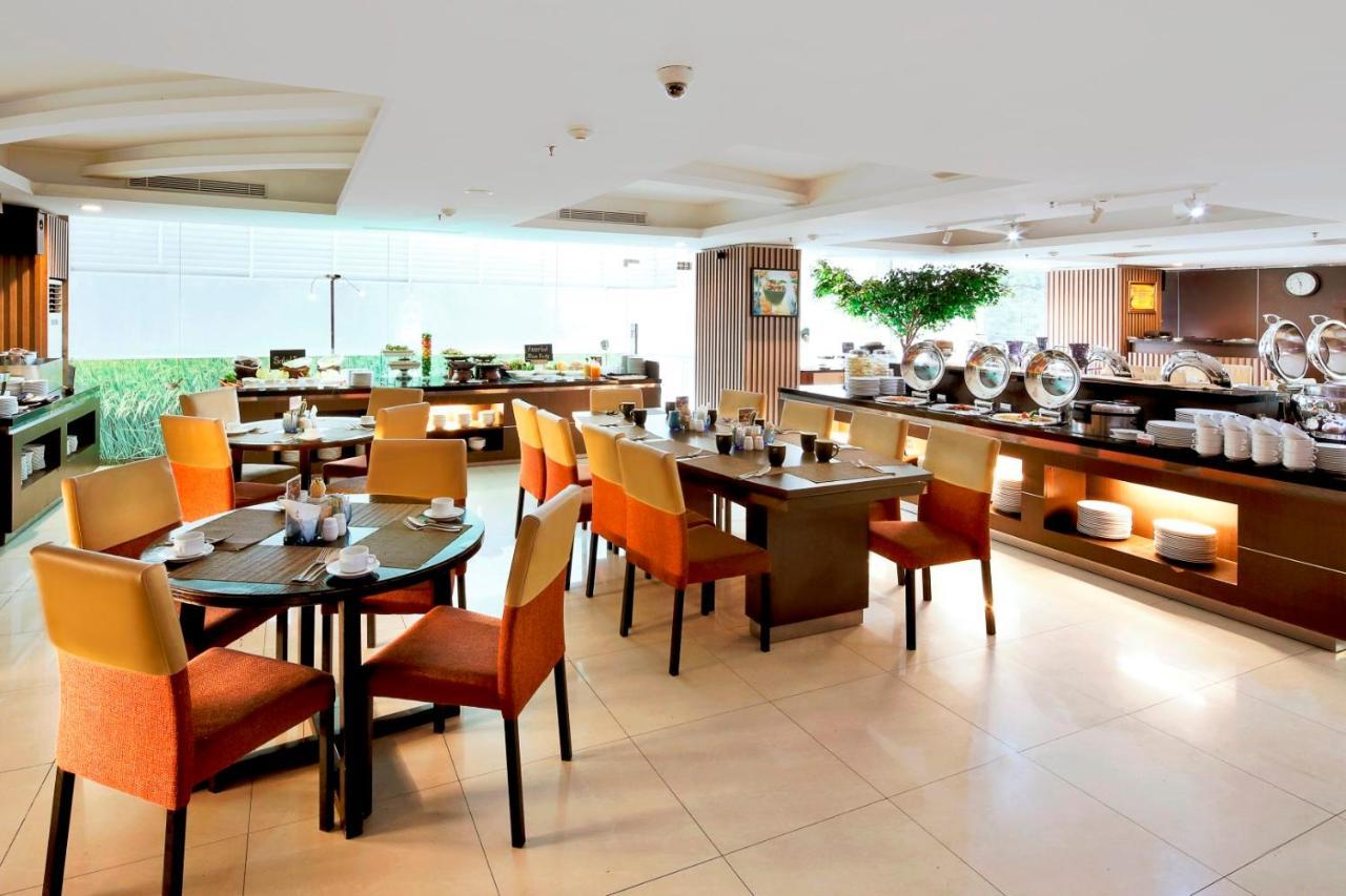 The Alana Surabaya Hotell Eksteriør bilde