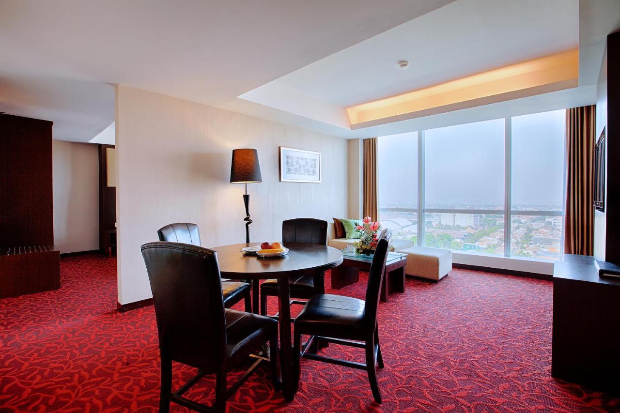 The Alana Surabaya Hotell Eksteriør bilde