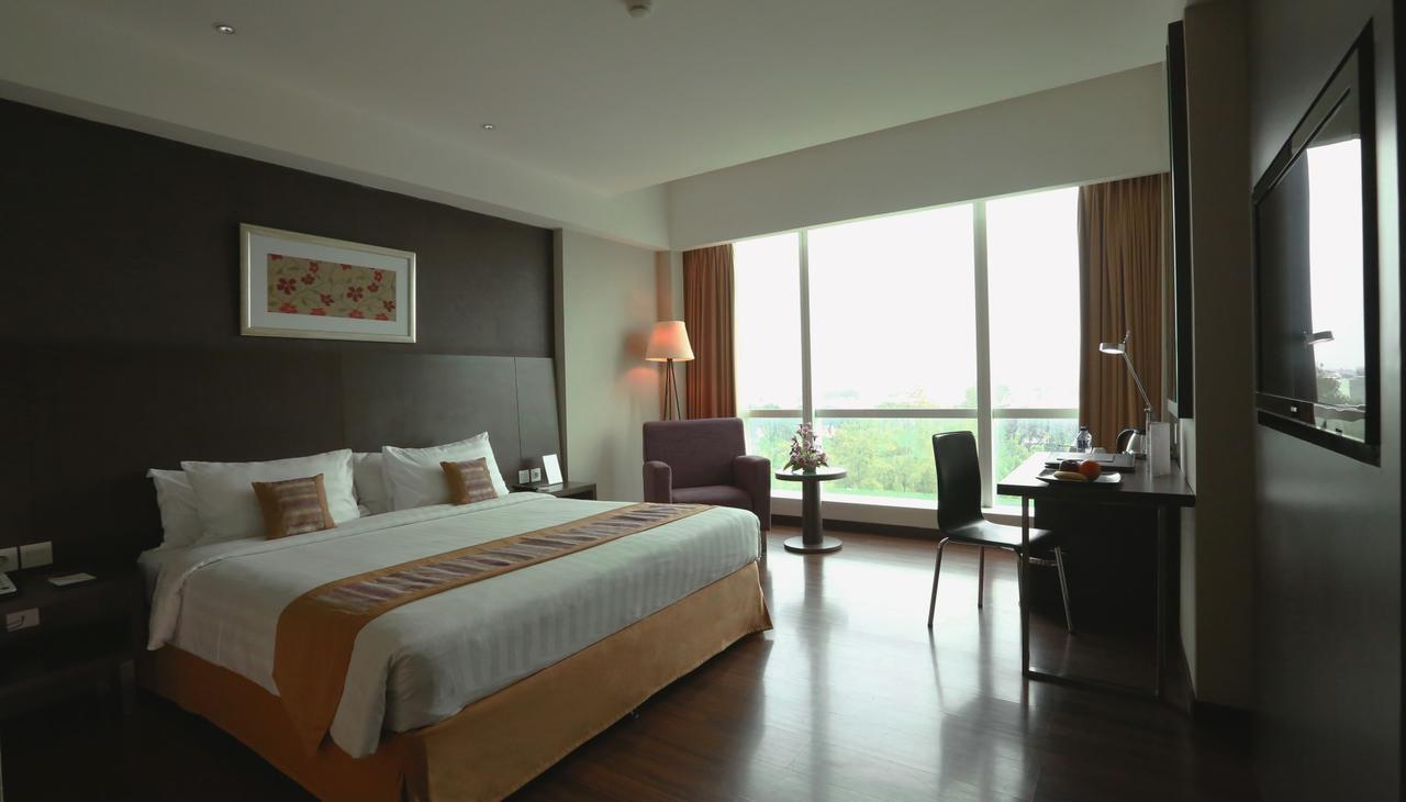The Alana Surabaya Hotell Eksteriør bilde