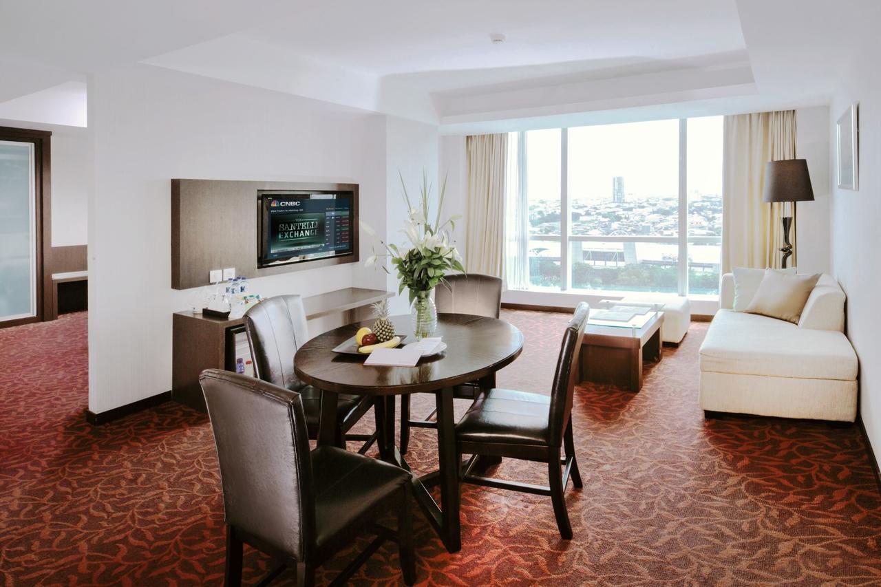 The Alana Surabaya Hotell Eksteriør bilde