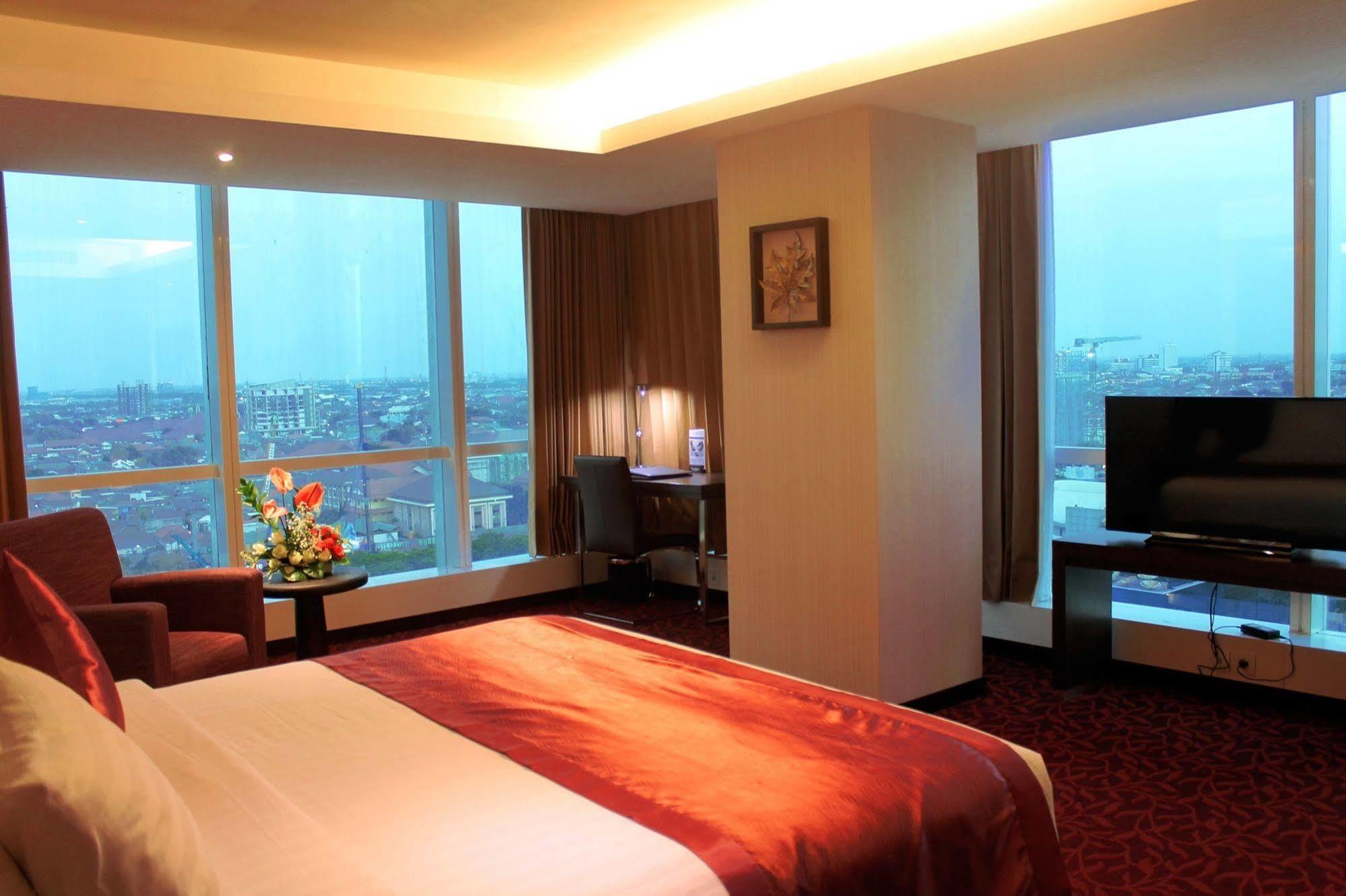 The Alana Surabaya Hotell Eksteriør bilde