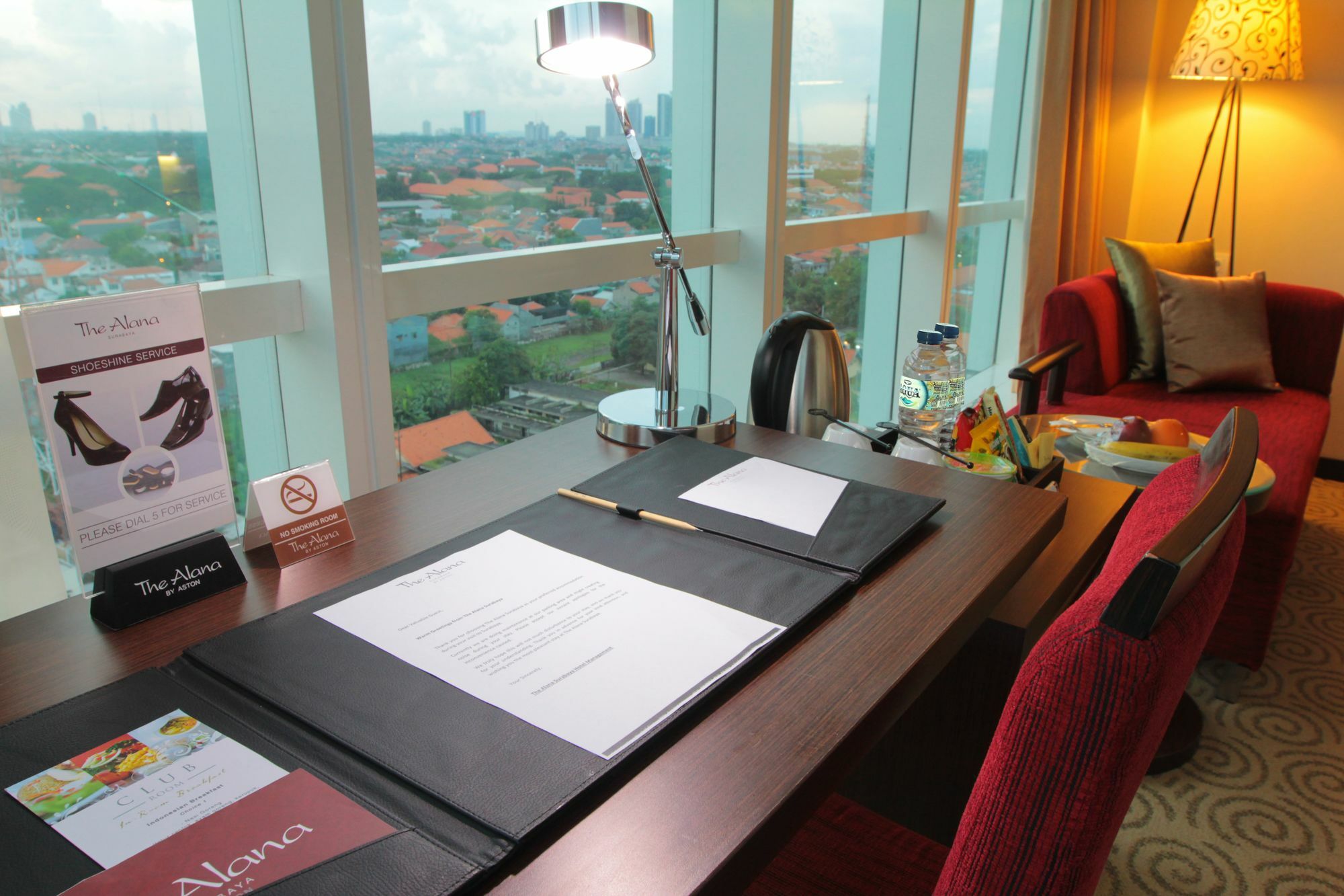 The Alana Surabaya Hotell Eksteriør bilde