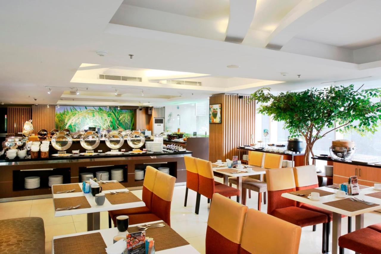 The Alana Surabaya Hotell Eksteriør bilde